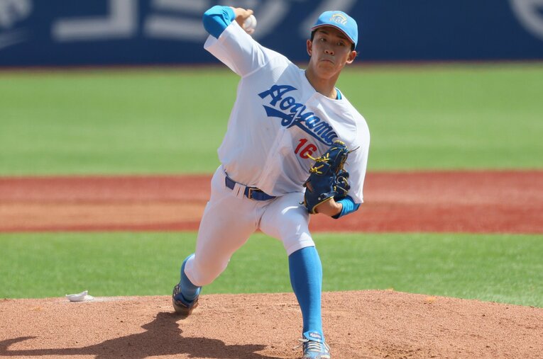 ドラフトで競合の末、1位で広島から指名を受けた青学大の常廣。大分の公立進学校出身選手が大学でブレイク ／ photograph by JIJI PRESS