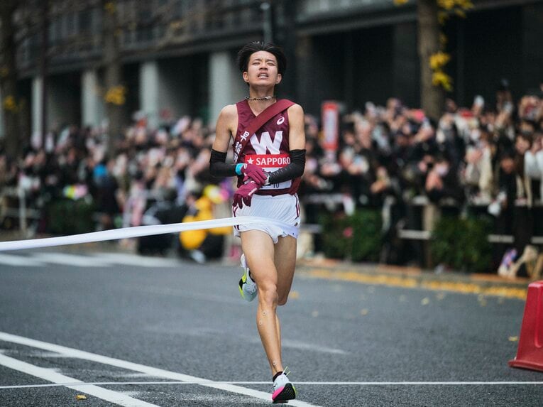 3度アンカーを務めた早大の菅野。いずれも好結果の安定感を見せた　©Yuki Suenaga