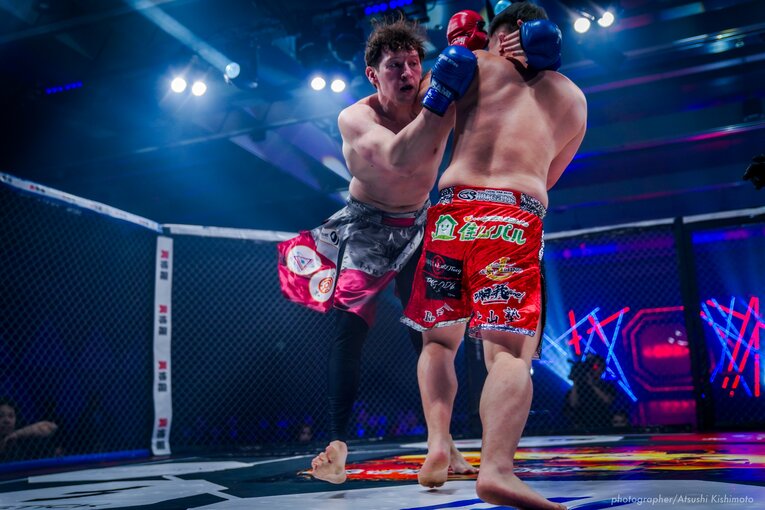 川島悠汰vsポーランドの刺客　©BreakingDown