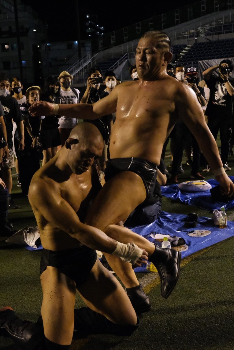 佐藤光留プロデュース『真夏の変態祭り』で諏訪魔に大仁田、鈴木みのるも大暴れ！ 灼熱の旧川崎球場で“1日6試合”の佐藤が感じたのは…？(46)