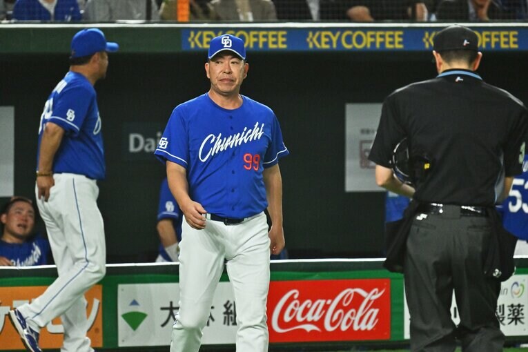 中日・井上監督の意図は…　©Hideki Sugiyama