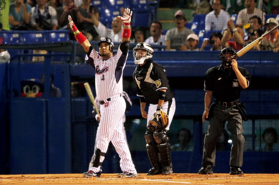 カテゴリー 元ヤクルトスワローズ ココバレンティン選手のバット 87q5z M バット