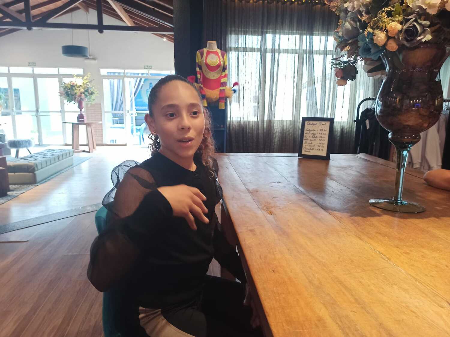 取材に応じるマリア・レイクダル　©Hiroaki Sawada