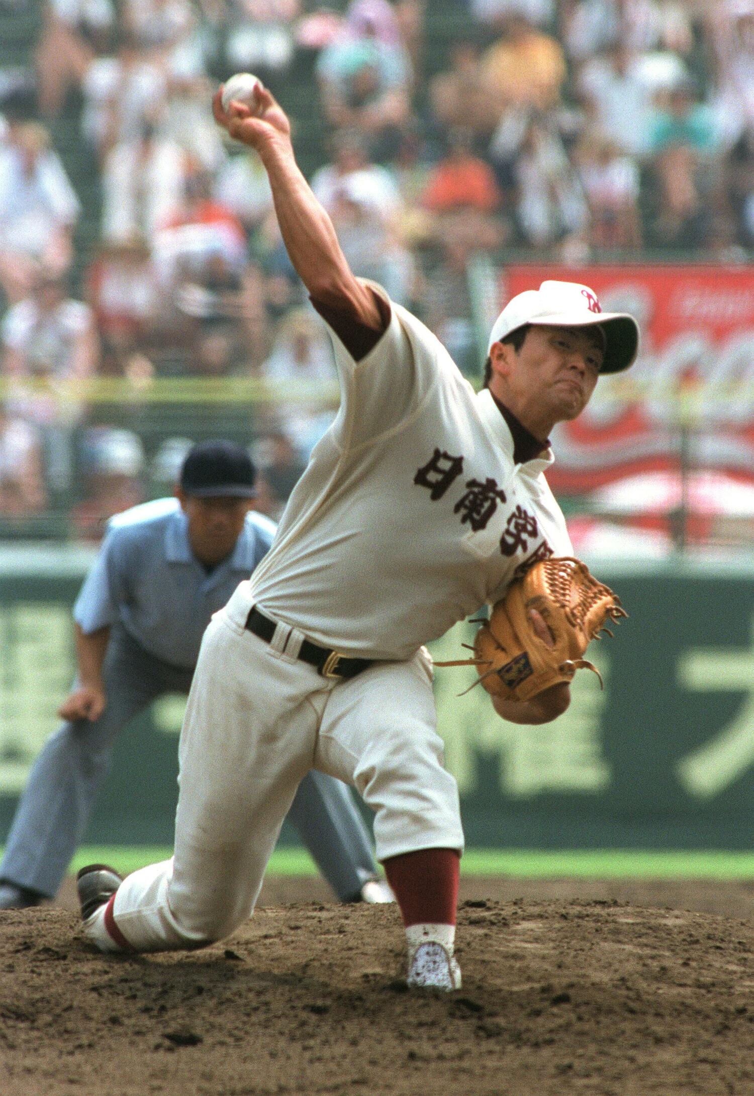 MLBスカウトのスピードガンが「98マイル」を計測した、2001年夏の甲子園での玉野光南戦　©JIJI PRESS