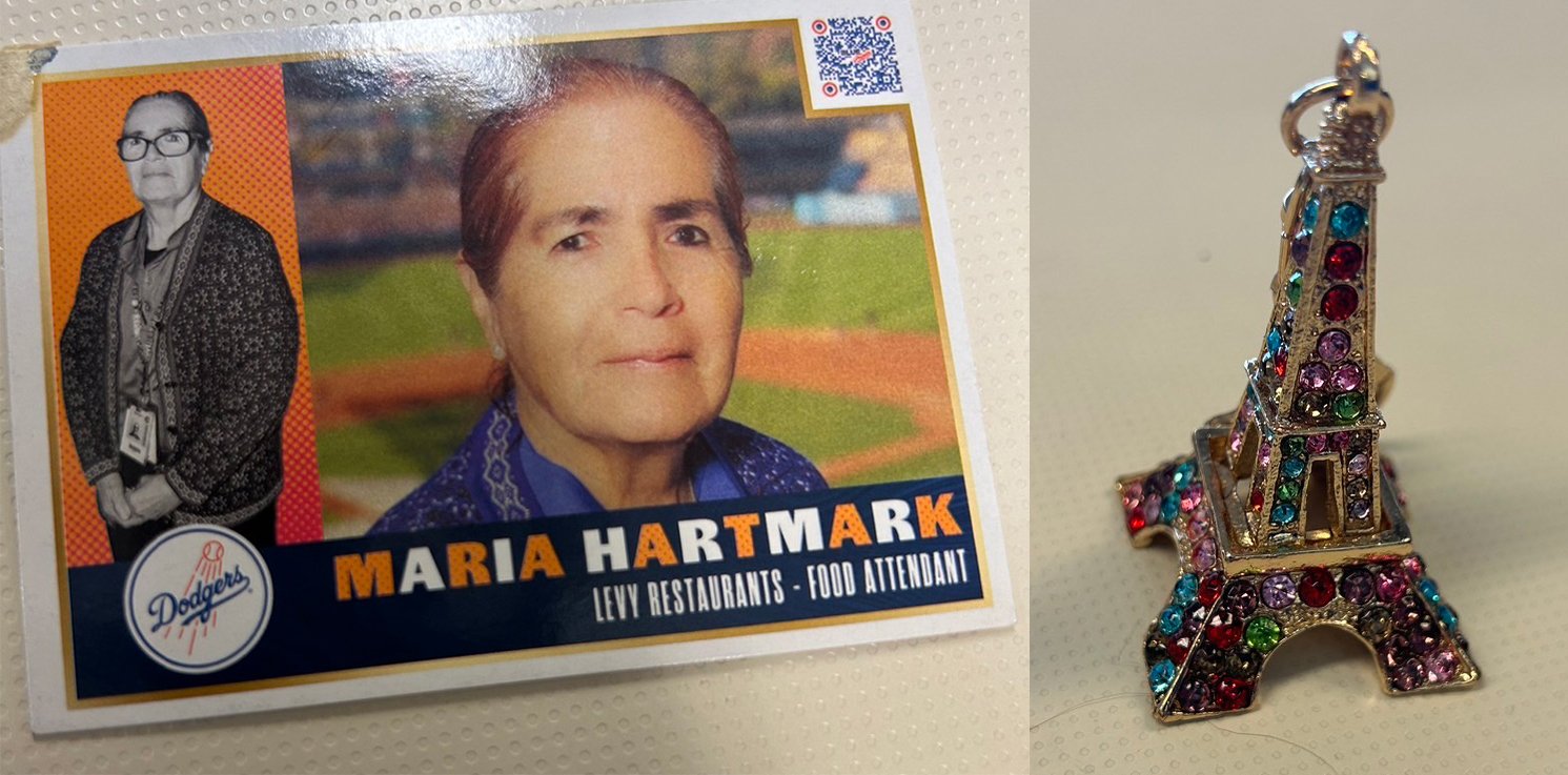 名物スタッフのハートマークさんのカードと、彼女からもらったエッフェル塔　©Naoyuki Yanagihara