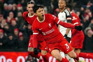 【話題】「俺んち、泊まれば？」遠藤航に密着TVディレクターは見た…リバプールで愛されるまでの“壮絶な1カ月”「ファウルしないとかあり得ない」