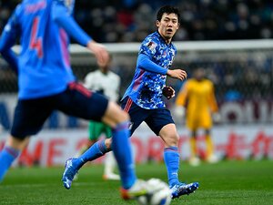 W杯への大一番を前に…遠藤航が戸田和幸と語ったボール奪取力の極意　ブンデスでのデュエル1位は「正直、自分でも驚きましたね」