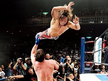 来春のドーム大会へ勢いづく新日本プロレス。~棚橋、中邑、オカダに続く男は?~<Number Web> photograph by NIKKAN SPORTS