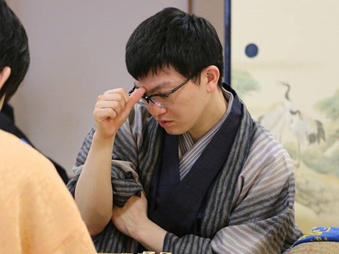 「大事です、大事ですね。大事なんですけど…うーん」永瀬拓矢は藤井聡太に敗戦後、言葉に詰まった「全力でぶつかれば結果は度外視でも」発言の真意＜Number Web＞ photograph by Shintaro Okawa