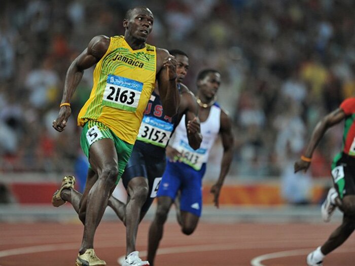 ウサイン・ボルト、世紀のよそ見。北京五輪決勝レース秘蔵の連続写真。＜Number Web＞ photograph by Shinji Akagi