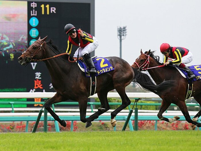 斜行が逆に爆発力を強調した皐月賞。ドゥラメンテ、ラスト100mは衝撃の脚。＜Number Web＞ photograph by Yuji Takahashi