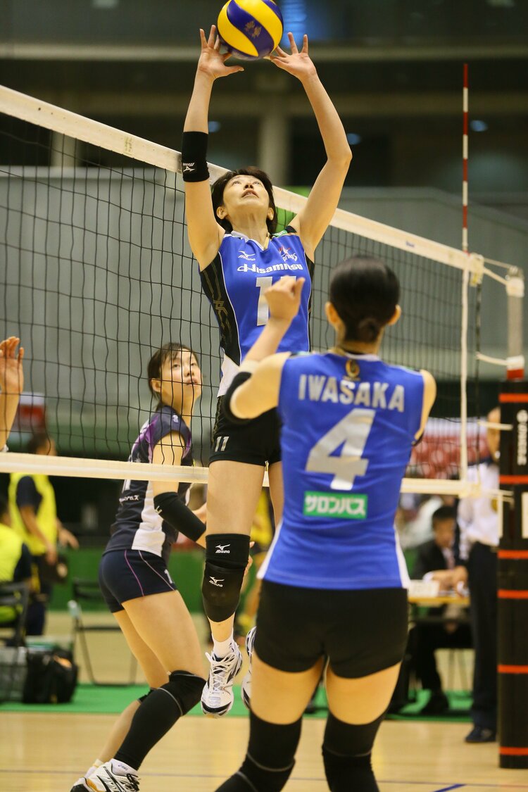 Vリーグ　透け 狩野舞子が「変えたい」と思う女性選手の環境とは？ 男性指導者の「生理」への理解、下着のラインが透けるユニフォーム（3／4） - バレーボール -  Number Web - ナンバー