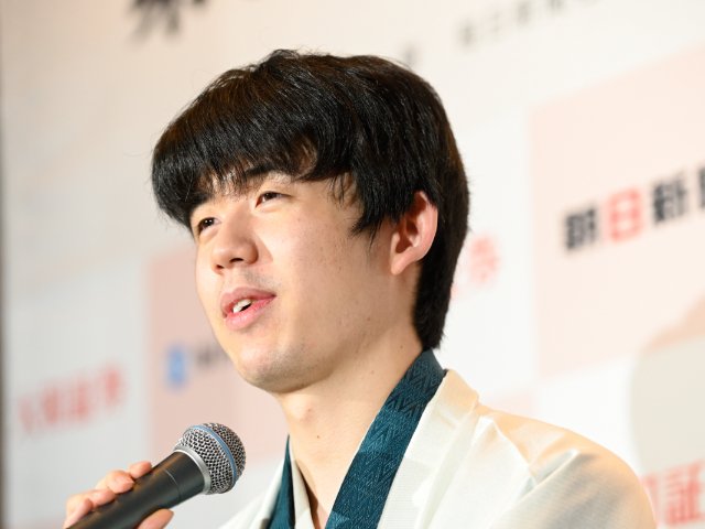 藤井聡太が口にした冗談「詰将棋を解くスピードが衰えた」…「タイトル