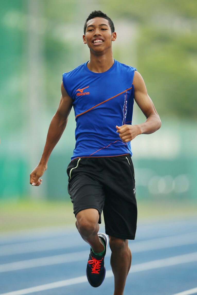 いまから9年前、高校生だったサニブラウン。この年の世界ユースで二冠を達成し、一躍注目された　©︎JIJI PRESS