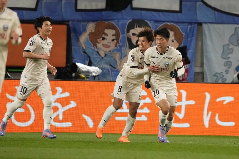 第2節の鹿島戦で同点ゴールを決めた山田新　©Hiroki Watanabe/Getty Images