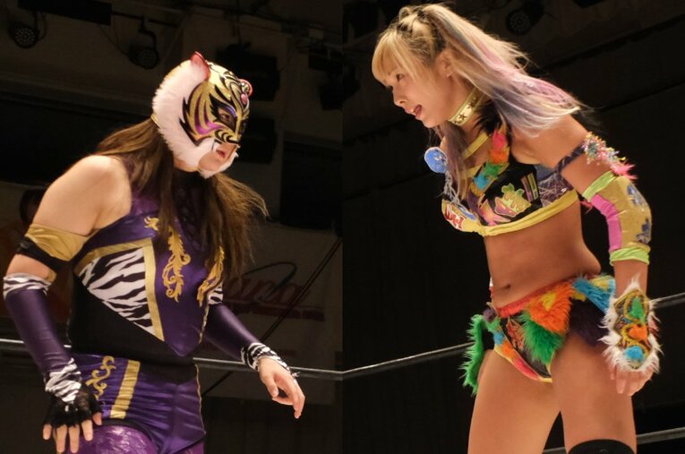 ディアナ後楽園大会で初遭遇となったウナギ・サヤカとタイガー・クイーン ／ photograph by Norihiro Hashimoto