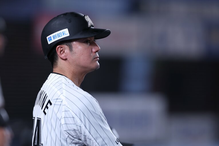 ロッテ・伊志嶺コーチ　©Chiba Lotte Marines