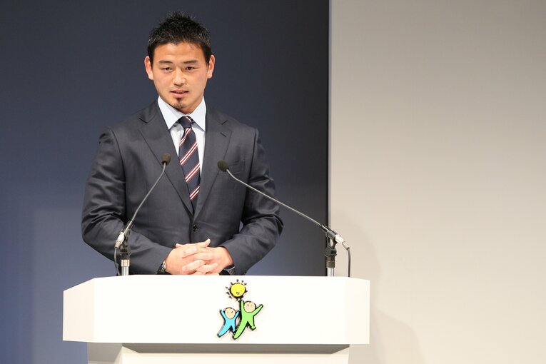 2015年ワールドカップの後に自民党の党大会に呼ばれた五郎丸。2015年を象徴するアスリートとなった　©Takuya Sugiyama