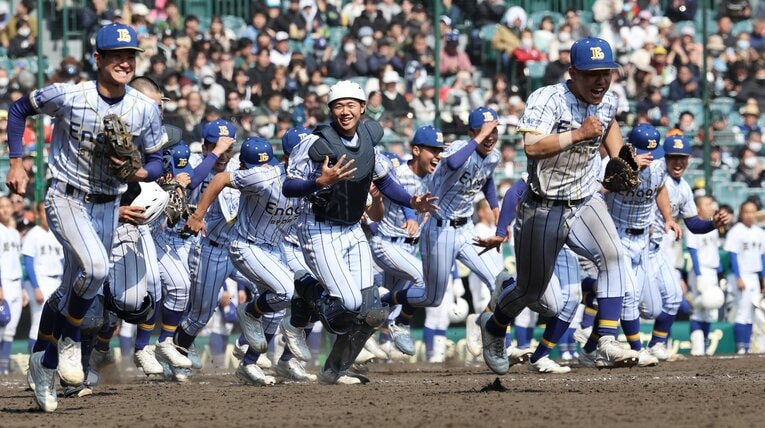 春のセンバツで至学館に勝利したエナジックスポーツ。今夏の沖縄県大会でも有力校のひとつに数えられている　©JIJI PRESS