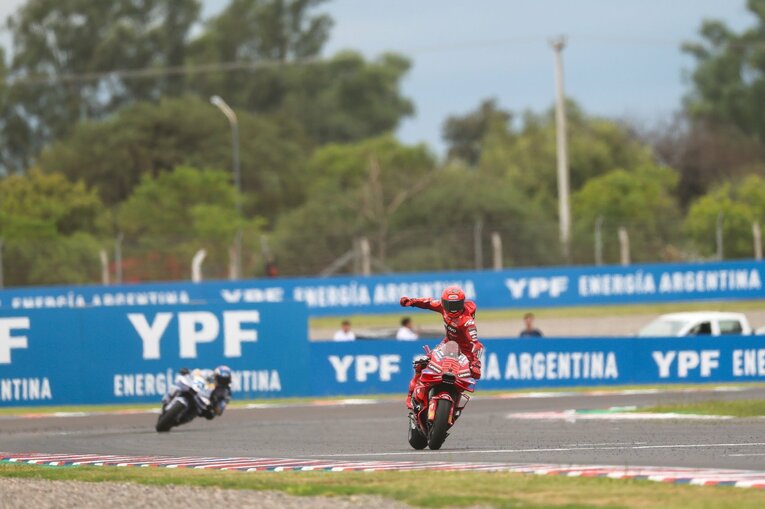 アルゼンチンGPのマルケス兄弟の走り　©Satoshi Endo