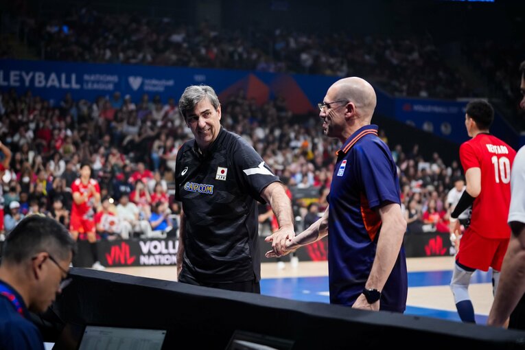 フィリップ・ブラン（VNLオランダ戦）　©︎Volleyball World