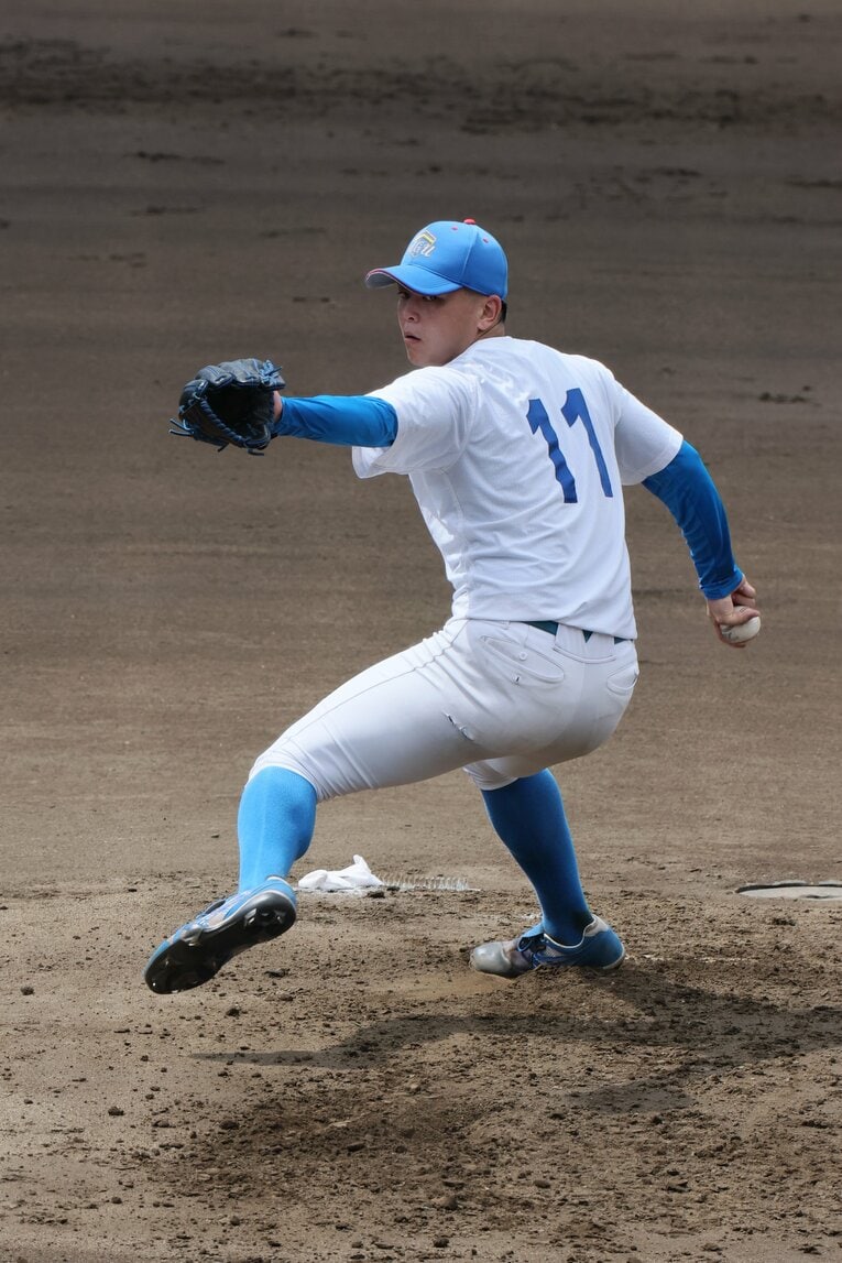 大学ジャパン合宿で見せた中西の投球フォーム　©Shigeki Yamamoto