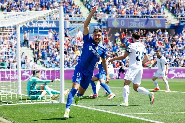 「タケ、好きだけど少し疲れてるのかな」“サブ続き”久保建英に少年ファンがホンネも…“マドリー戦で完全復調”をカメラマンが期待するワケ(8)