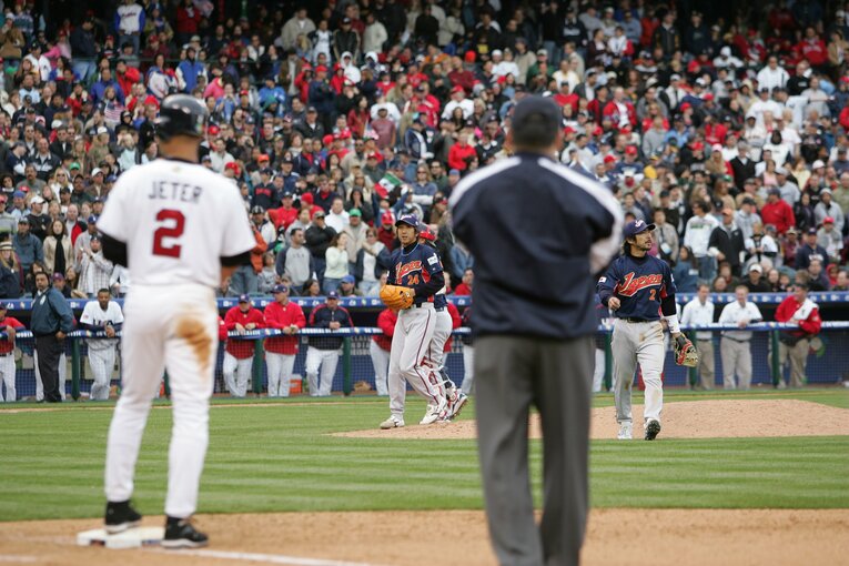 2006年WBC第2ラウンド、日本対アメリカ戦。ランナーはジーター　©Naoya Sanuki
