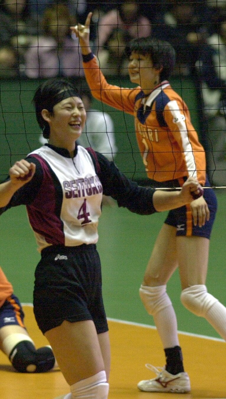 メグカナのエース対決で話題を集めた第33回大会。大山を擁する成徳学園（現下北沢成徳）が高校2冠を達成した　©︎Sankei Shimbun