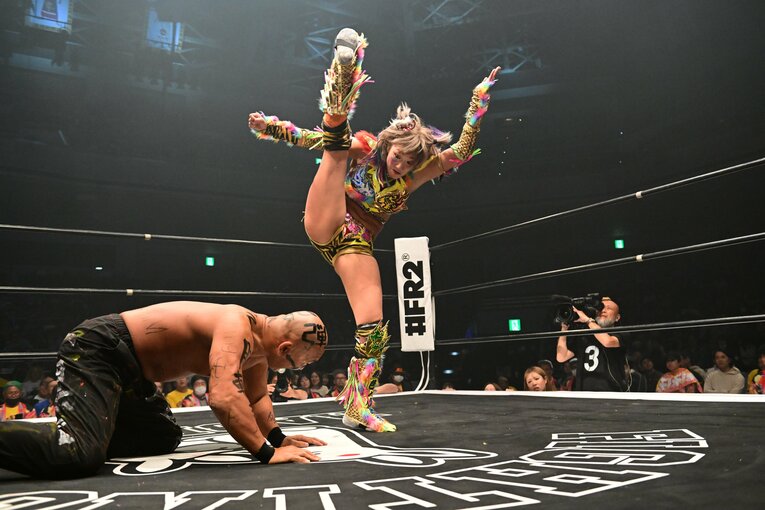 「お前、あの騒動があったのによく来たな」“今のプロレス批判”で炎上した前田日明に、ウナギ・サヤカがモノ申した真意「ぶん殴られようが…」(52)