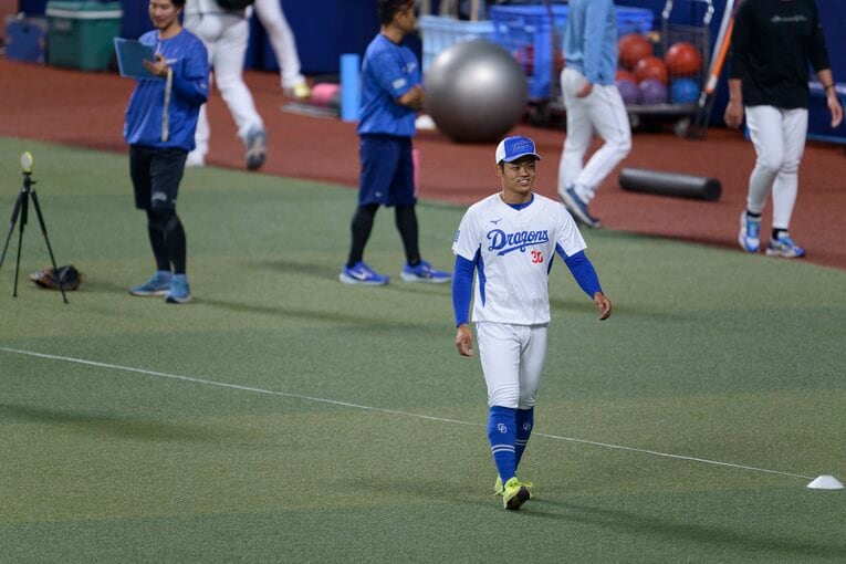 根尾の存在感は別格だ ©Hirofumi Kamaya