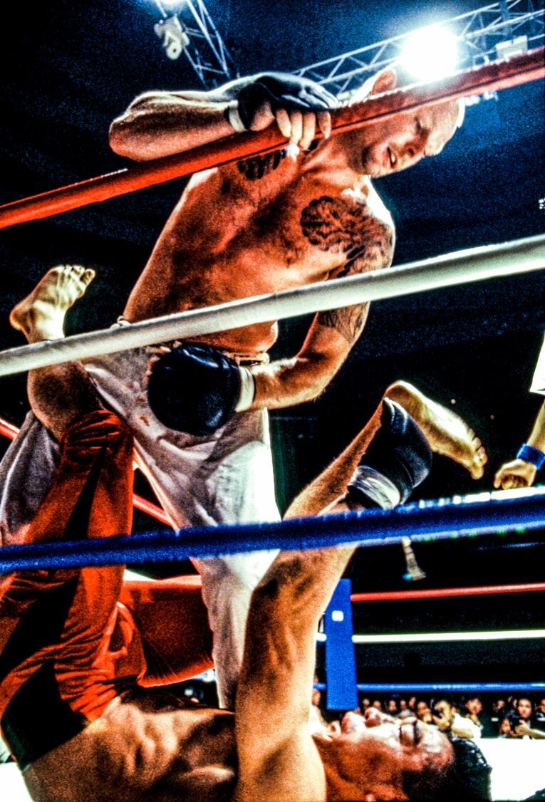 中井祐樹vsジェラルド・ゴルドー。圧倒的な体格差に加え、サミングで右目を失明しながらも、ヒールホールドで一本勝ちを収めた　©Susumu Nagao