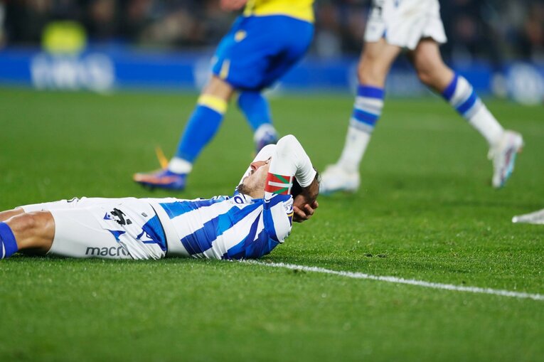 「久保建英と名手シルバの相性が抜群」な決定的瞬間…“90＋11分フル出場”を撮って感じるソシエダ監督の「クボへの高い信頼」(33)