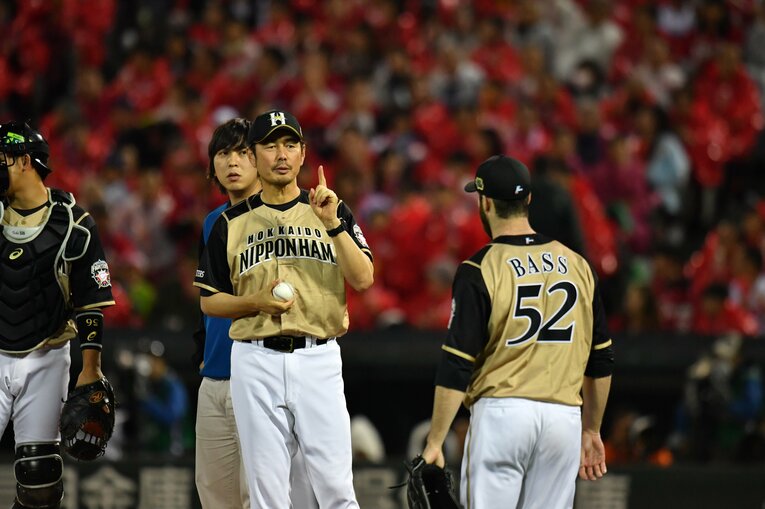 日本ハム投手コーチ時代（2017年）　©︎Hideki Sugiyama