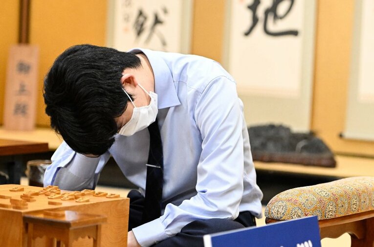 藤井聡太の師匠・杉本昌隆が「負けてよかった」と振り返る一局がある。その一局とは… ／ photograph by Keiji Ishikawa