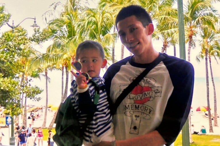 日本代表活動など多忙を極めたが、休みの日は息子との時間を大切にしてきた（妻・小由樹さん提供）