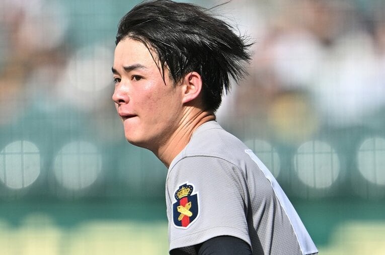 慶応のリードオフマン丸田湊斗。バット、俊足、立ち振る舞いで陸の王者を加速させる　©Hideki Sugiyama