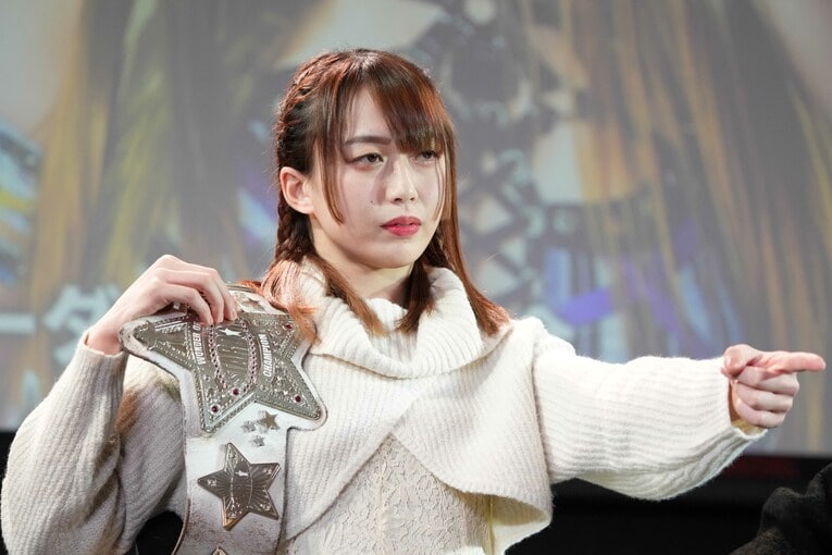 「もうプロレスを続ける資格が…」スターダム・上谷沙弥が苦悩の先に見つけた“答え”「飛べる今のうちに飛びたいんです」《特別グラビア》(75)