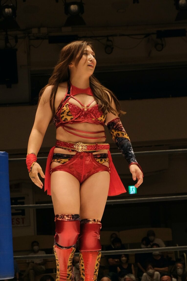 「闘うグラドル」もデビュー、アクトレスガールズの“華がスゴい”新人たちの裏で…エース・青野未来が泣いた理由「まったく追いつけていない」(15)