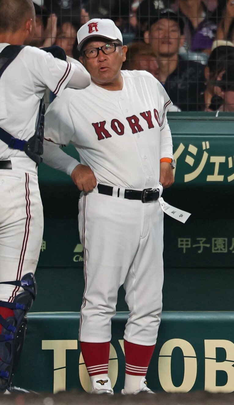 広陵の中井監督。試合前はいつになく表情も硬かった　©Sankei Shimbun