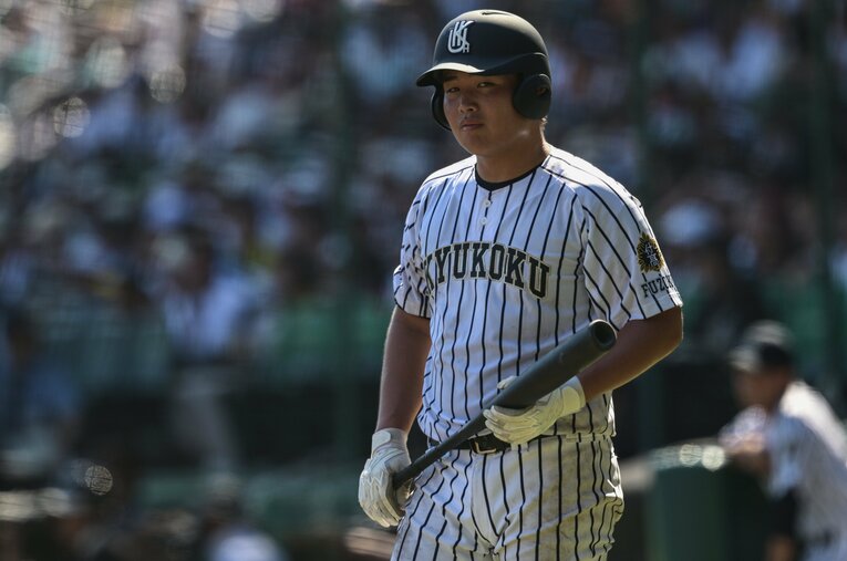 ソフトバンク育成3位指名の佐倉侠史朗内野手（九国大附高・184cm103kg・右投左打） ／ photograph by Nanae Suzuki