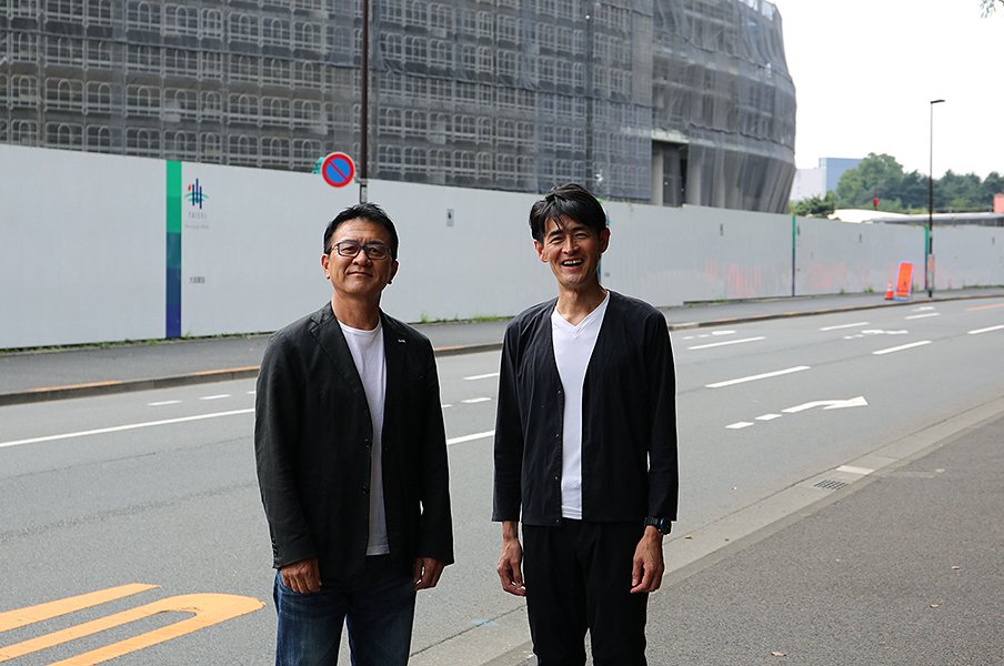 早大の生徒・鏑木から、コーチ・瀬古へ。30年後に伝えた「後悔」と「お礼」。<Number Web> photograph by Shin Hamada