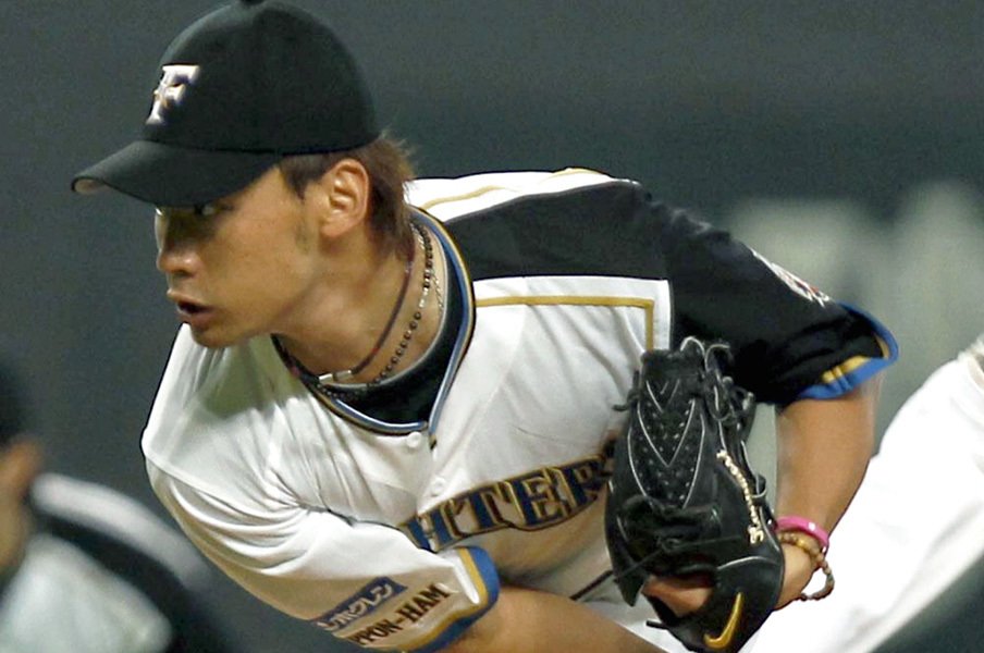 ロッテ戦力外から社会人野球名門へ。金森敬之に沁みた武田久と家族の愛。<Number Web> photograph by Kyodo News
