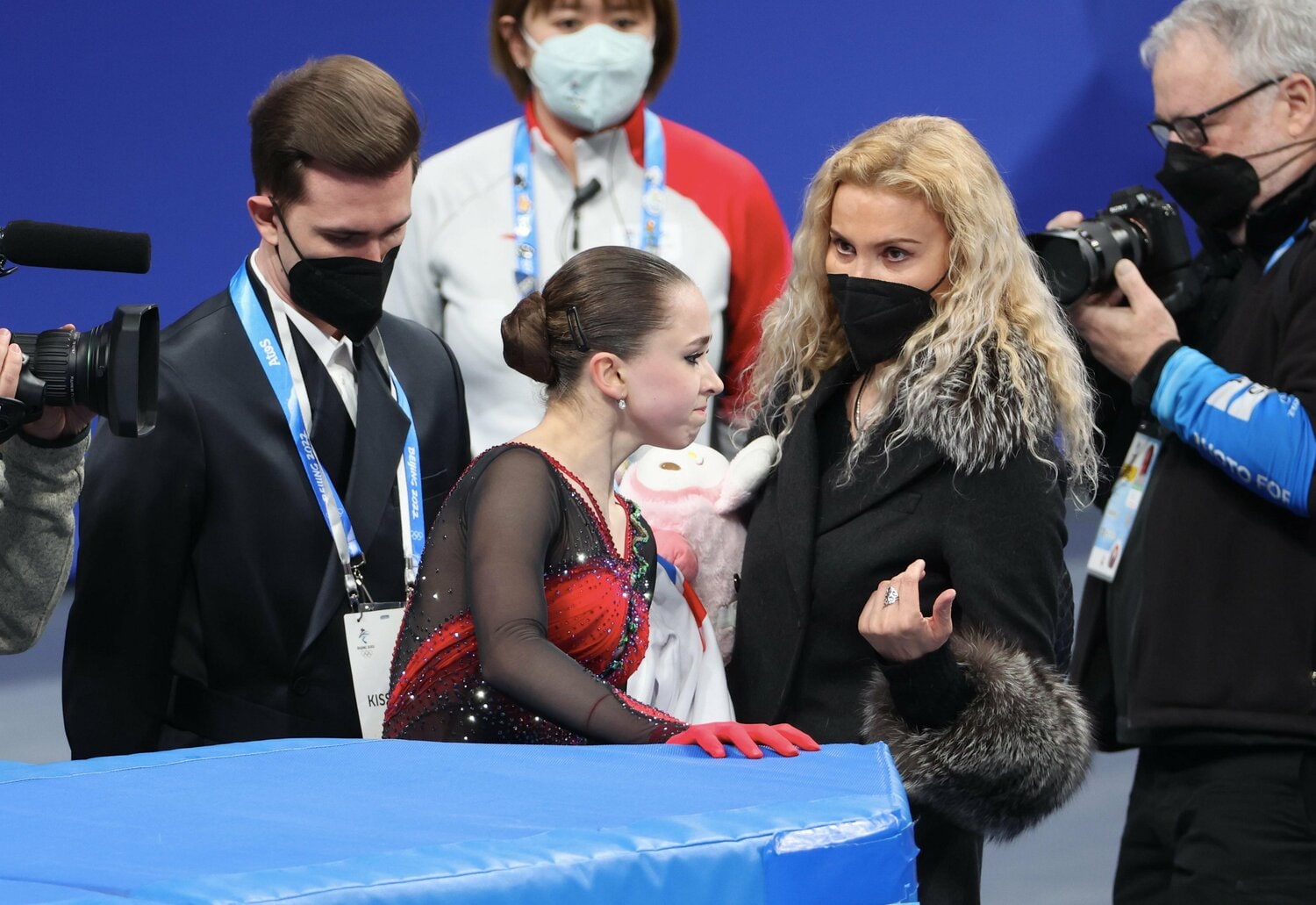 北京五輪でのカミラ・ワリエワとコーチのエテリ・トゥトベリーゼ　©Getty Images