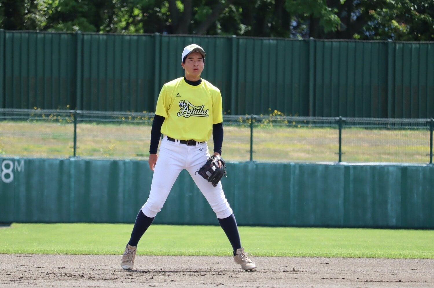 ショートでの守備でもその長身はひときわ目立った　©Kou Hiroo