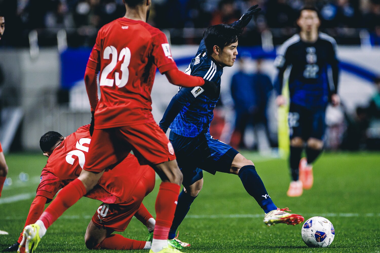 前半はバーレーンの守備網に苦しめられたが　©Kiichi Matsumoto