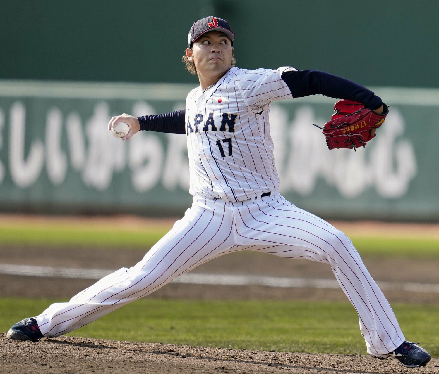 ソフトバンクとの壮行試合で1イニング無失点に抑えた伊藤　©KYODO