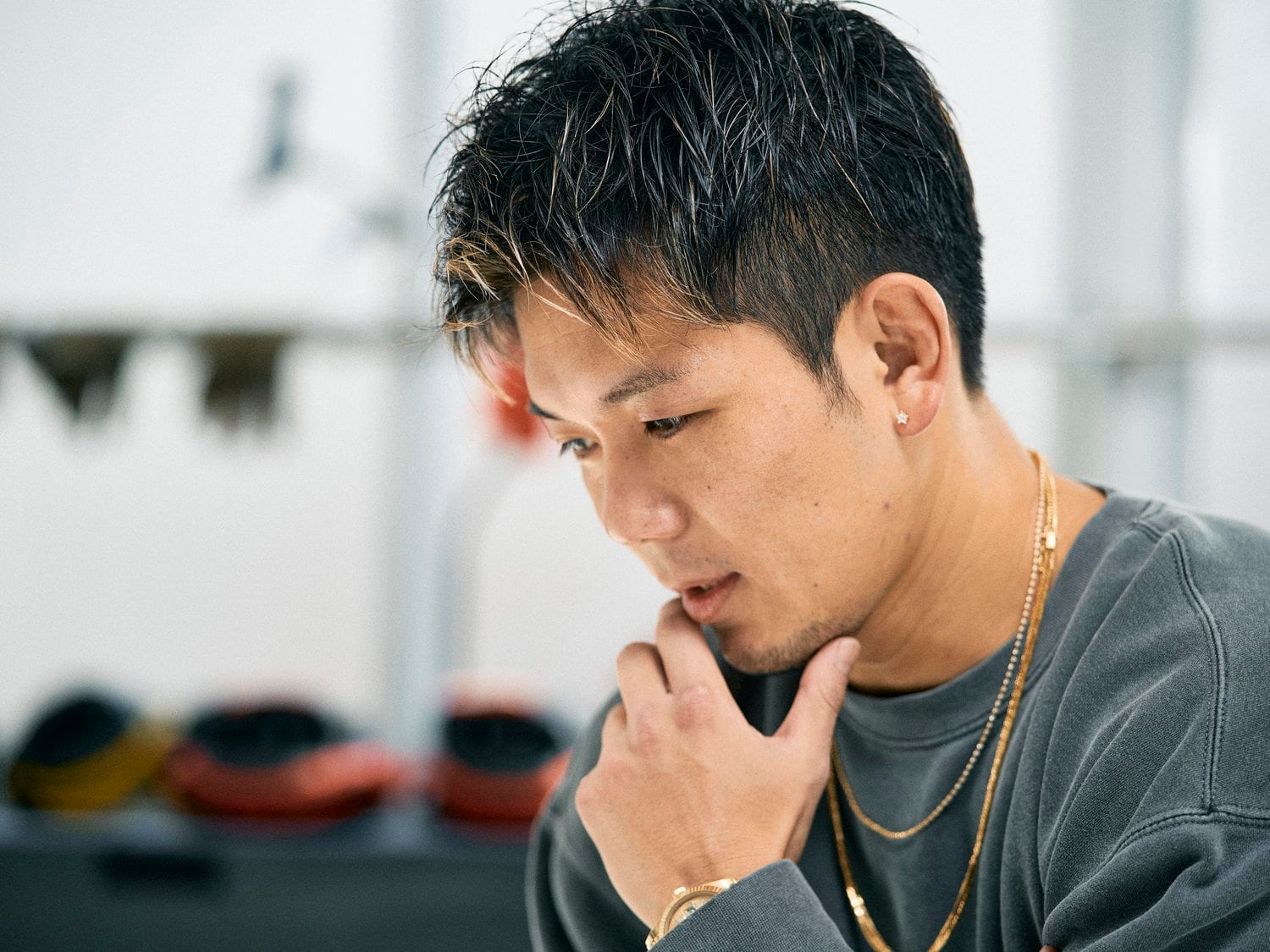 ダメージはないとしながらも、左目に残る腫れが激闘を物語っている　©︎Yueki Suenaga