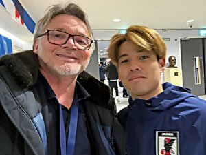 「日本代表は臆病ではなかった」「サノは卓越。MOMだ」イングランド撃破を生観戦…トルシエ元監督が絶賛「戦術で支配、凌駕した」理由を分析