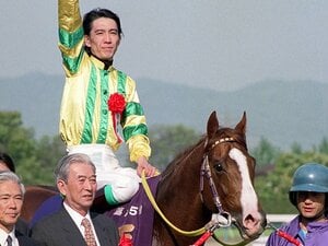 “消えた天才騎手”田原成貴「鈴木さん、久しぶりですね」因縁スポーツ紙記者と再会で…「ブライアンは終わったな、と」三冠馬を大いに語る